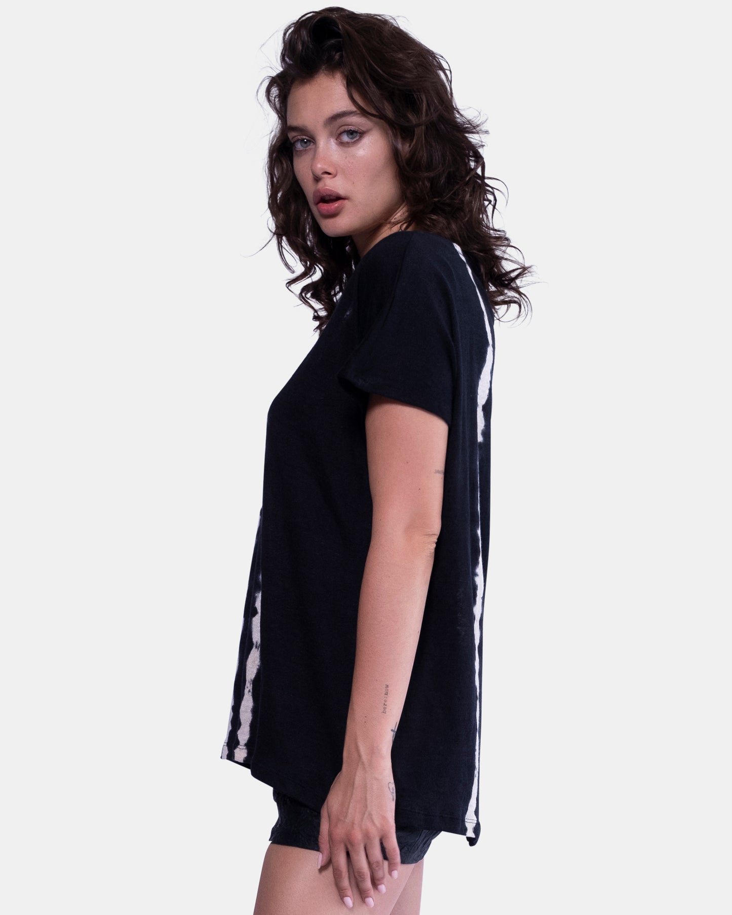 Linen V Tee Black
