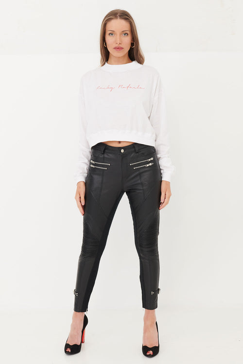 Script Crop White